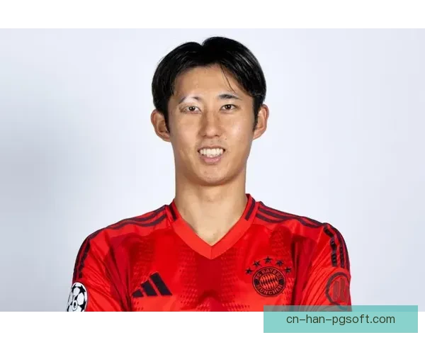 伊藤洋辉正式加盟拜仁慕尼黑开启德甲新征程 伊藤洋辉正式加盟拜仁慕尼黑开启德甲新征程