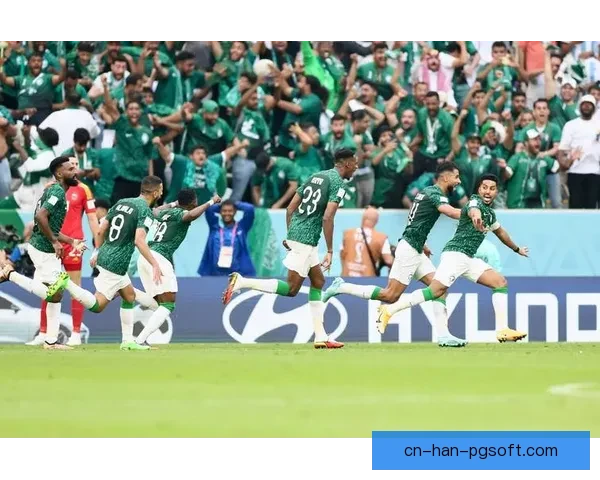 国家队伤停潮来袭阵容重组考验球队深度与应变能力新周期挑战加剧显现 国家队伤停潮来袭阵容重组考验球队深度与应变能力新周期挑战加剧显现
